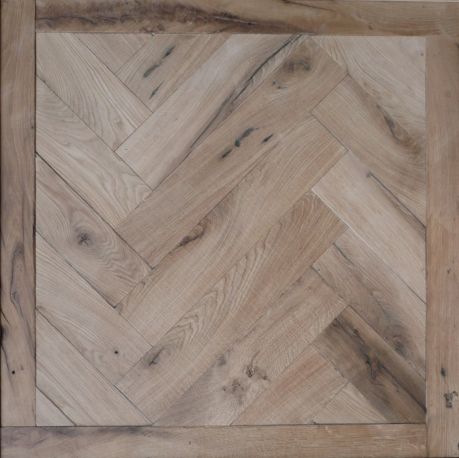 Century-D Oak Compiègne, Herringbone 'Provence' 120 x 600mm NEW