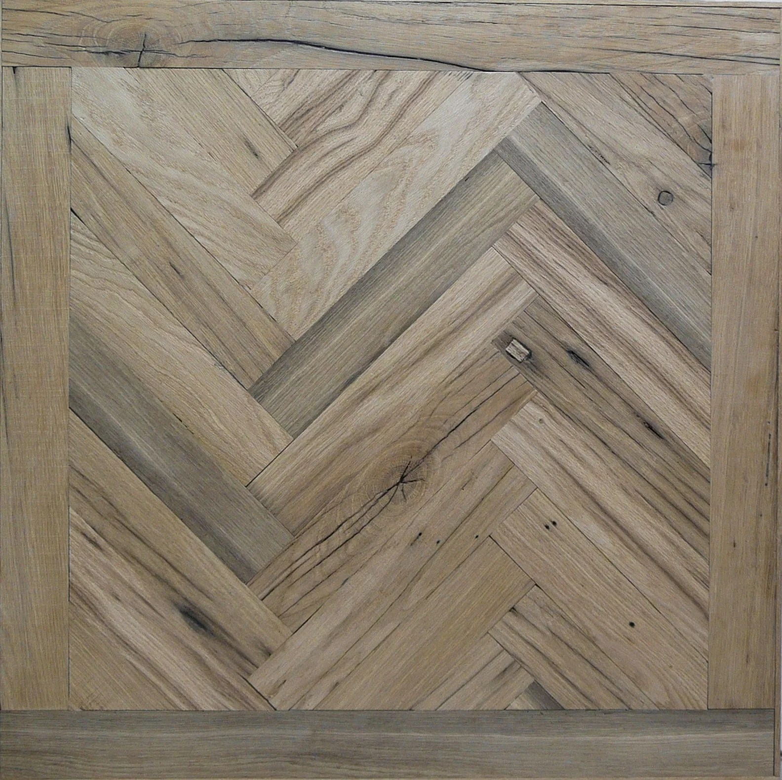 Century-D Oak Compiègne 'Provence' Herringbone 70 x 350mm