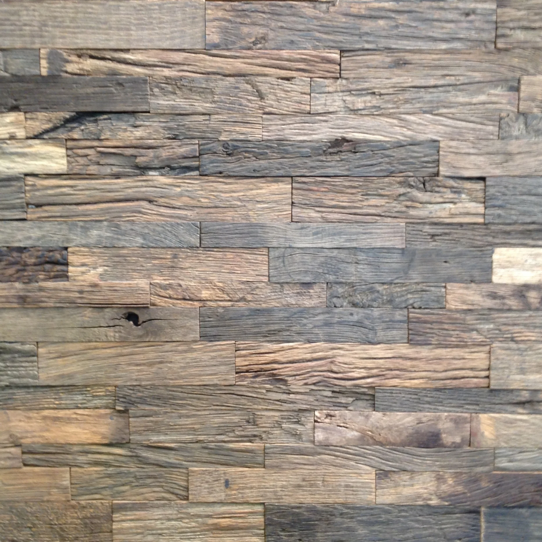 Lifetime Oak Venasque 'Bordeaux' 3D Wall Panel