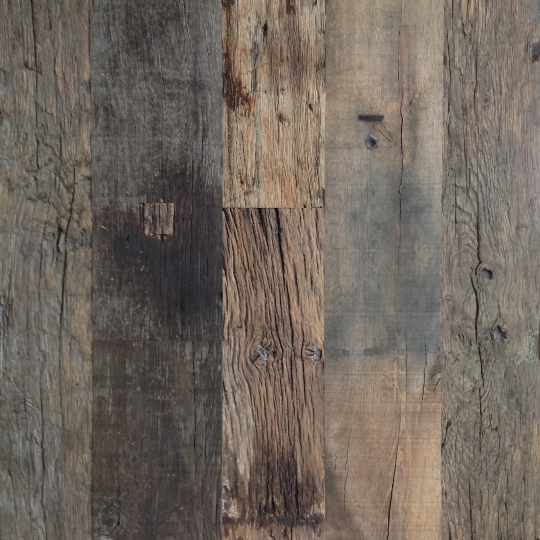 NEW - Lifetime Oak Venasque, Plank 'Bordeaux'